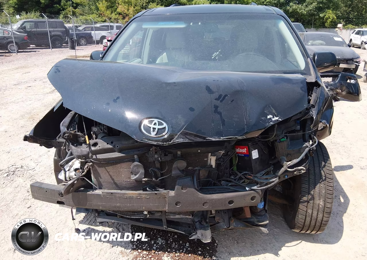 2012 Toyota Sienna Xle V6 8 Passenger VIN:5TDYK3DC1CS226584 - 13