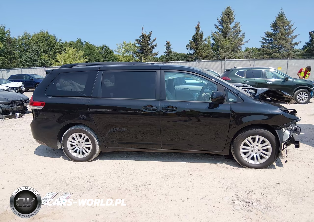 2012 Toyota Sienna Xle V6 8 Passenger VIN:5TDYK3DC1CS226584 - 14