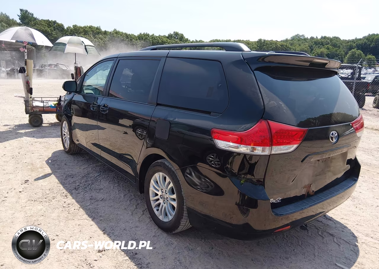 2012 Toyota Sienna Xle V6 8 Passenger VIN:5TDYK3DC1CS226584 - 3