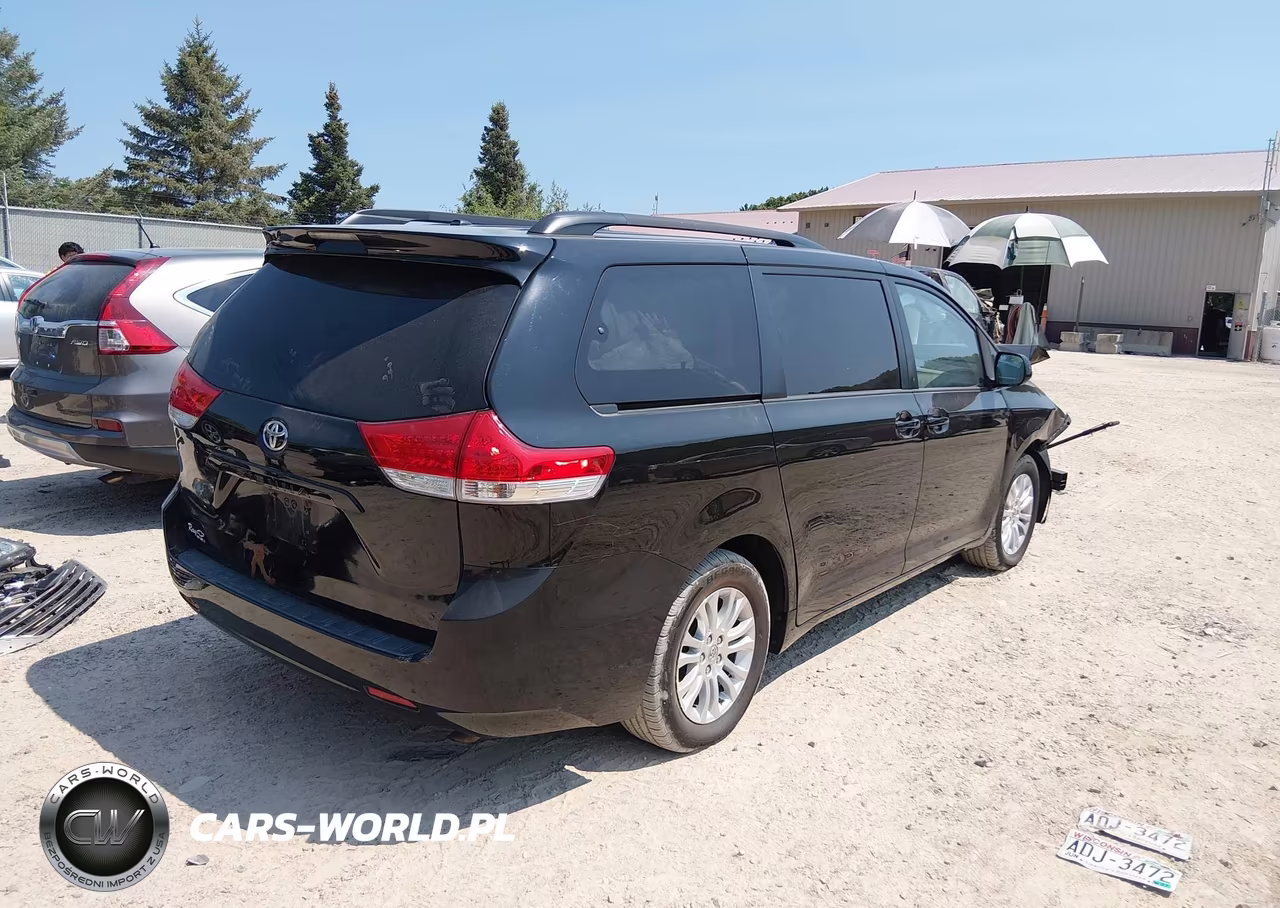 2012 Toyota Sienna Xle V6 8 Passenger VIN:5TDYK3DC1CS226584 - 4