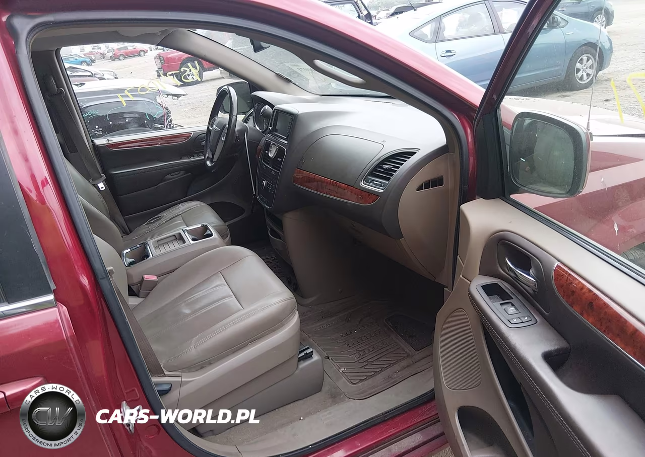 2015 Chrysler Town & Country Touring VIN:2C4RC1BG5FR730872 - 5