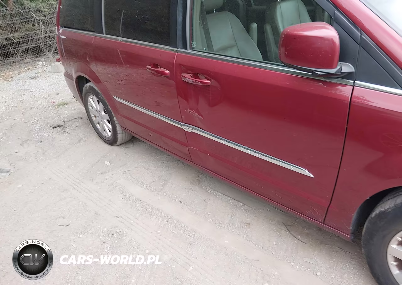 2015 Chrysler Town & Country Touring VIN:2C4RC1BG5FR730872 - 6