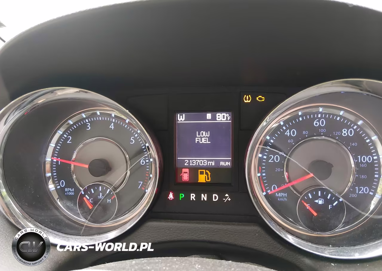 2015 Chrysler Town & Country Touring VIN:2C4RC1BG5FR730872 - 7