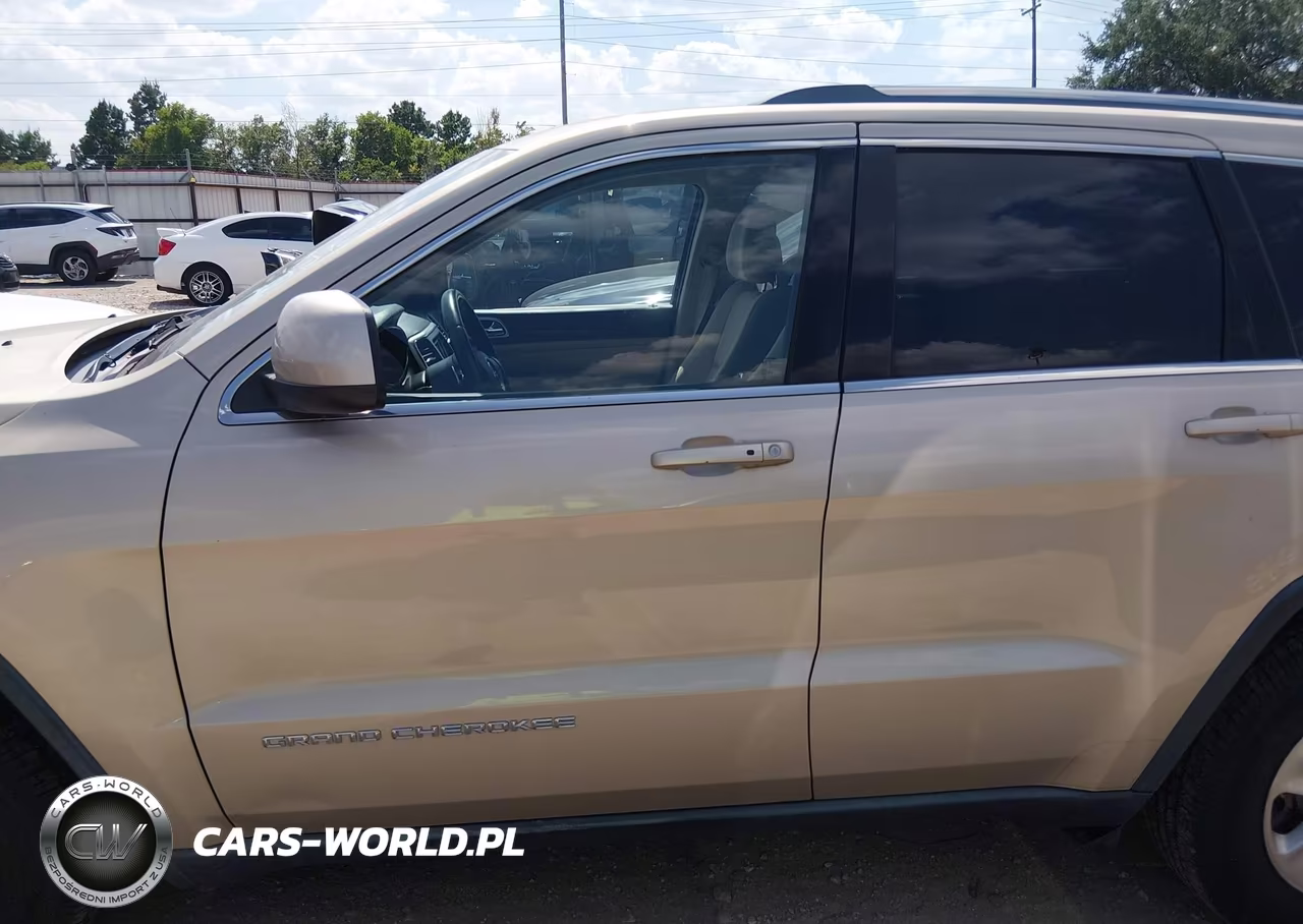 2014 Jeep Grand Cherokee Laredo VIN:1C4RJEAG5EC160183 - 14