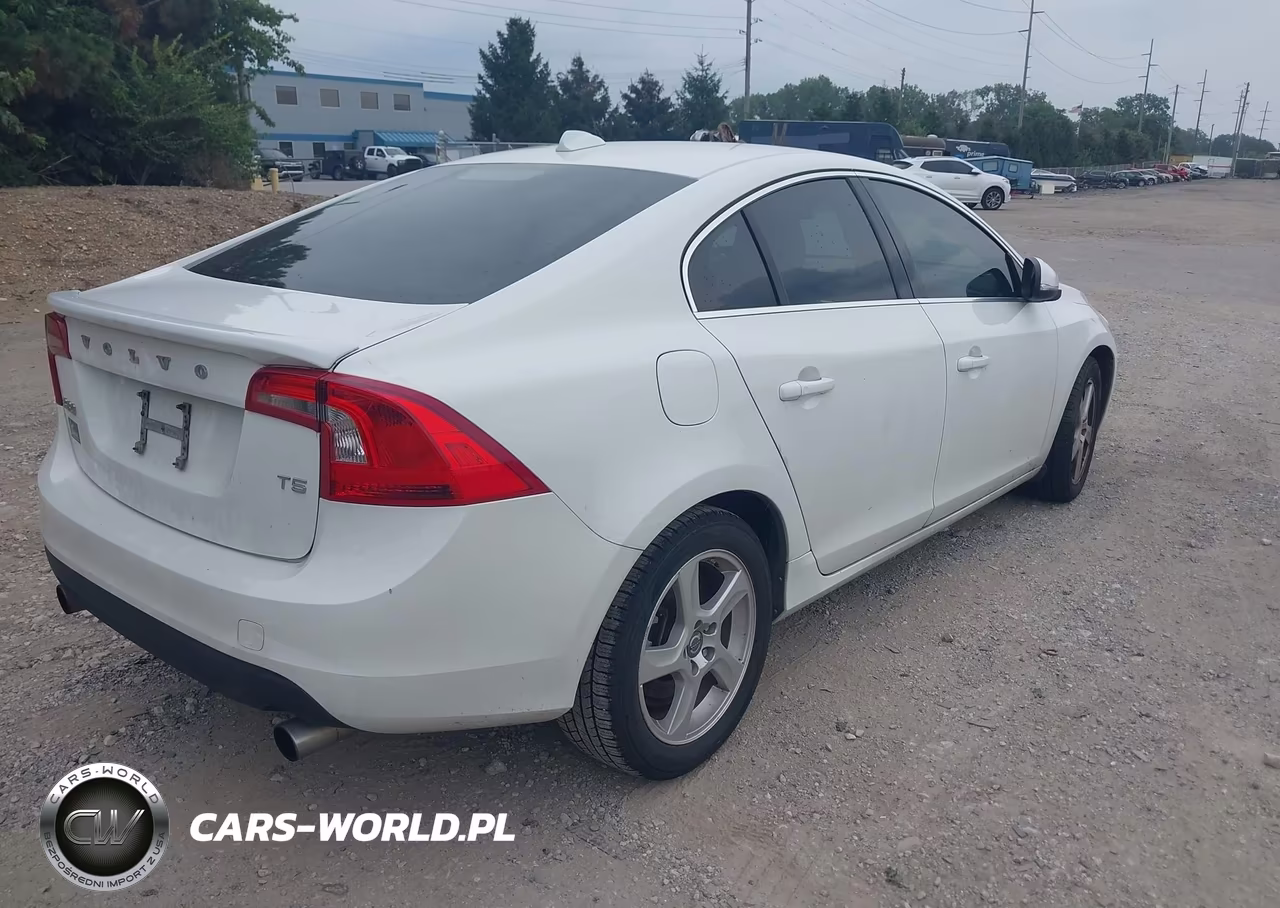 2012 Volvo S60 T5-T5 W-Moonroof VIN:YV1622FS6C2134166 - 4