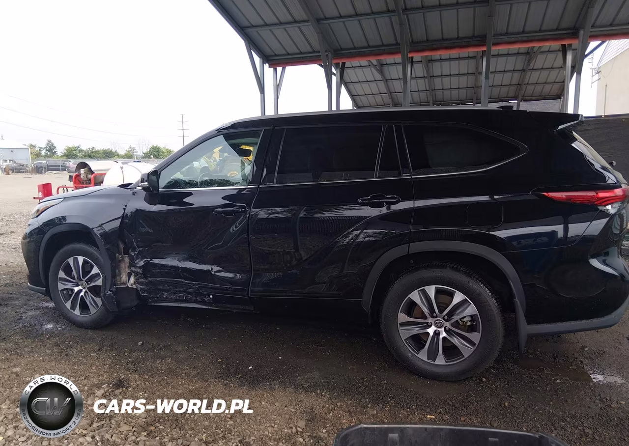 2022 Toyota Highlander Xle VIN:5TDGZRBHXNS191992 - 13