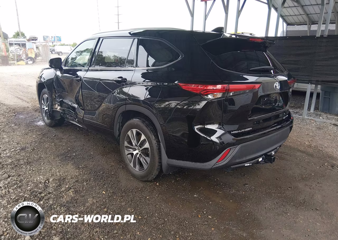 2022 Toyota Highlander Xle VIN:5TDGZRBHXNS191992 - 3