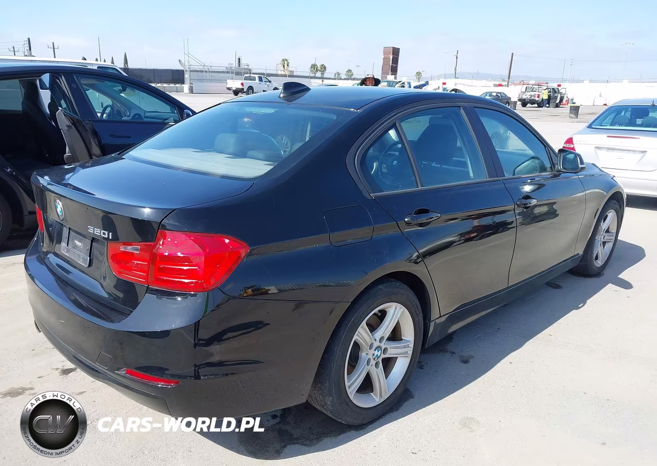 2015 BMW 320I VIN:WBA3B1C53FK136413 - 4
