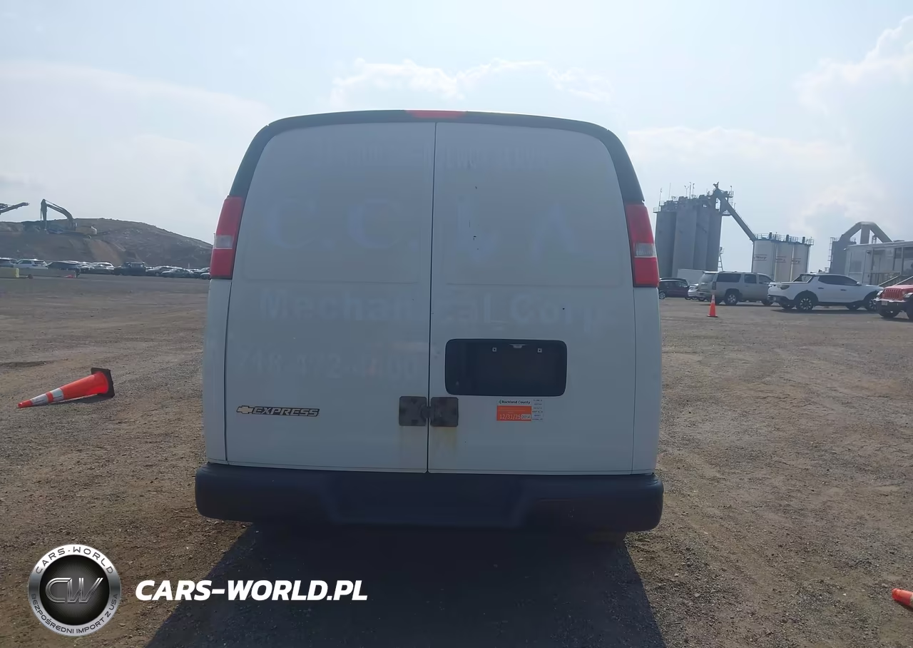 2019 Chevrolet Express 2500 Work Van VIN:1GCWGAFG6K1339309 - 16