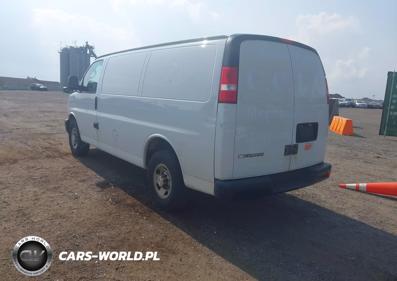 2019 Chevrolet Express 2500 Work Van VIN:1GCWGAFG6K1339309 - 3