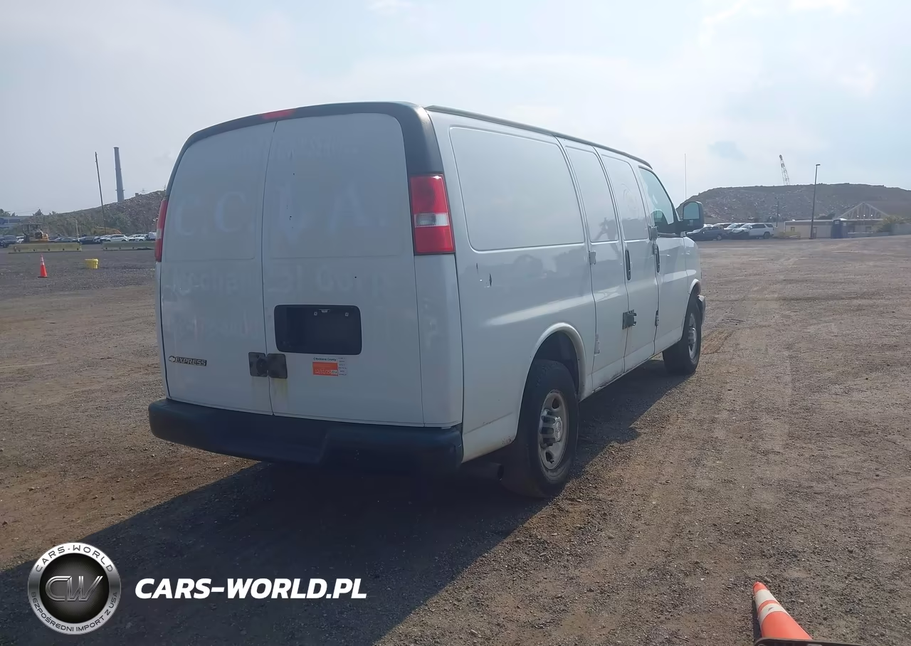 2019 Chevrolet Express 2500 Work Van VIN:1GCWGAFG6K1339309 - 4