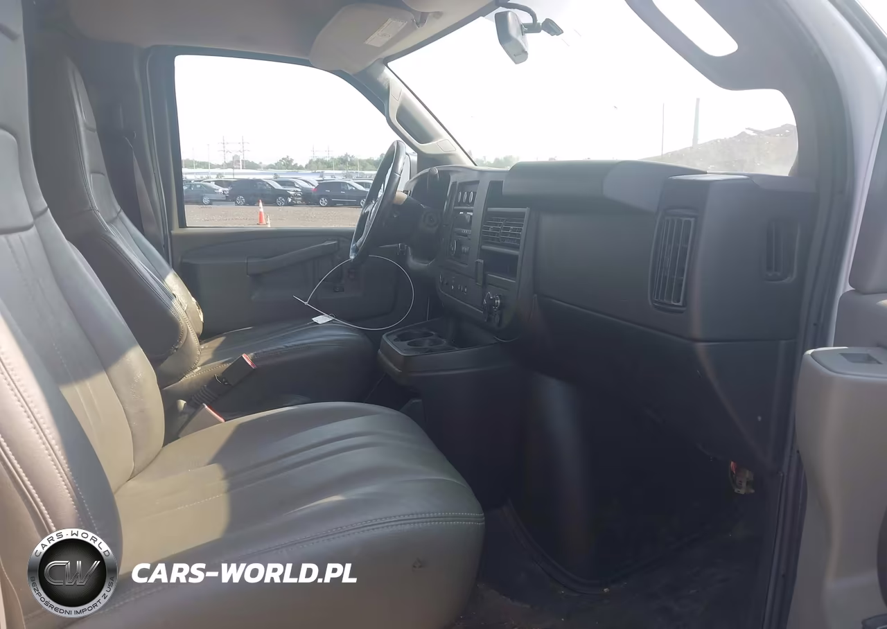 2019 Chevrolet Express 2500 Work Van VIN:1GCWGAFG6K1339309 - 5