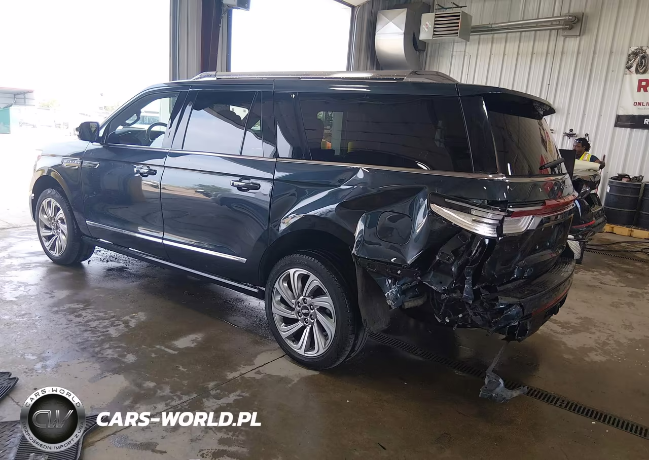 2024 Lincoln Navigator L Reserve VIN:5LMJJ3LG7REL18900 - 3