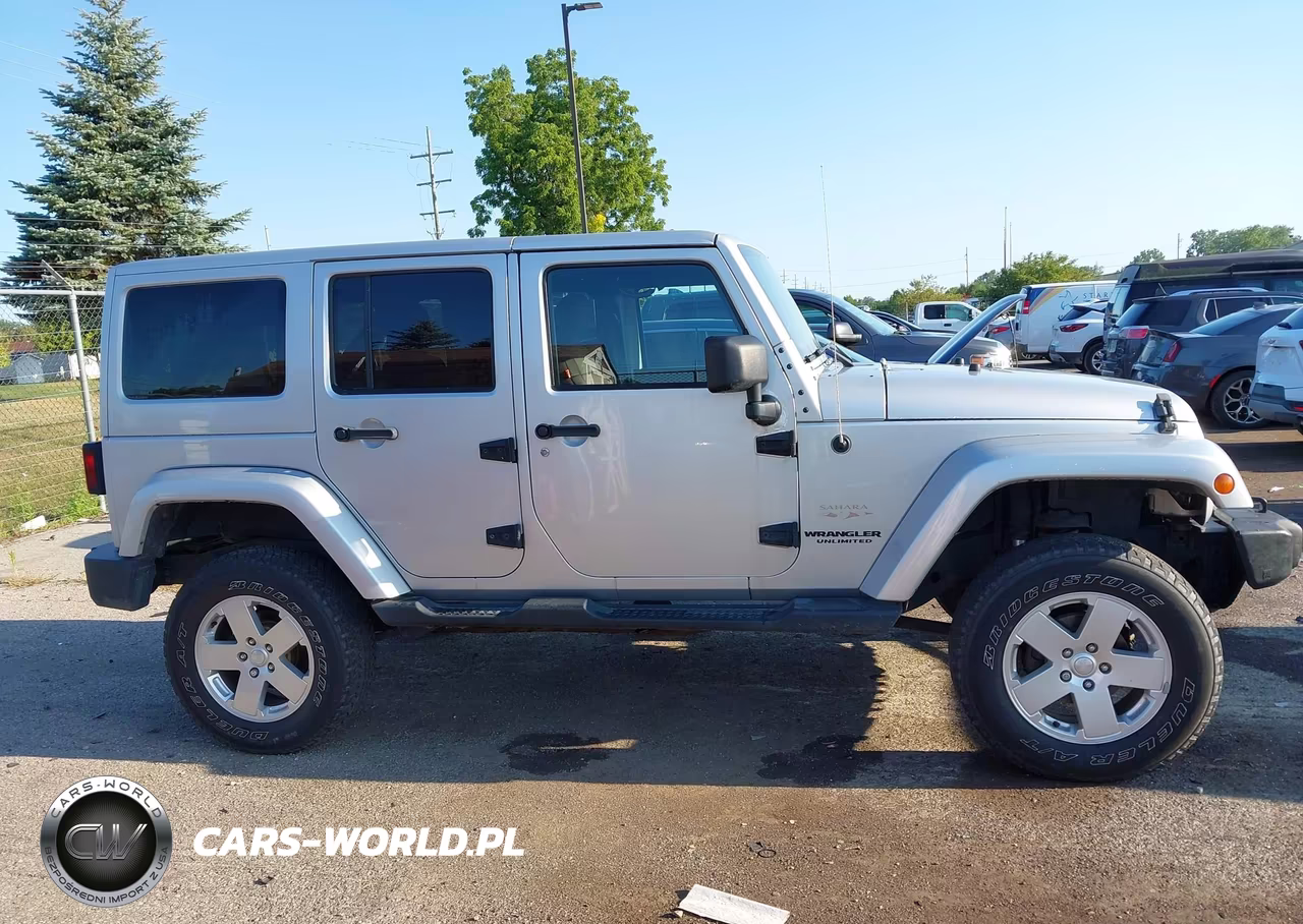 2012 Jeep Wrangler Unlimited Sahara VIN:1C4BJWEG9CL178278 - 13