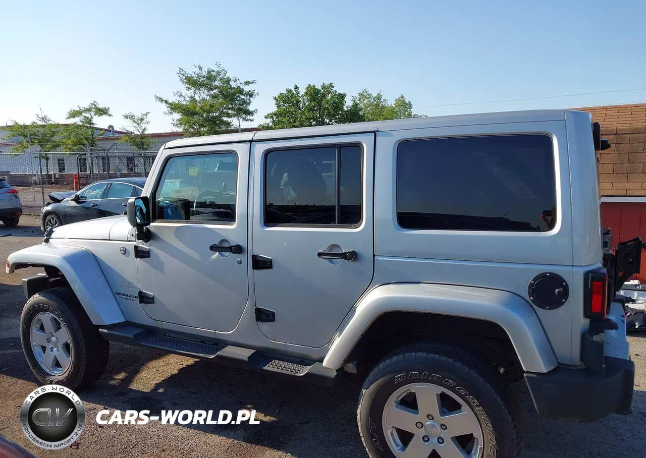 2012 Jeep Wrangler Unlimited Sahara VIN:1C4BJWEG9CL178278 - 14