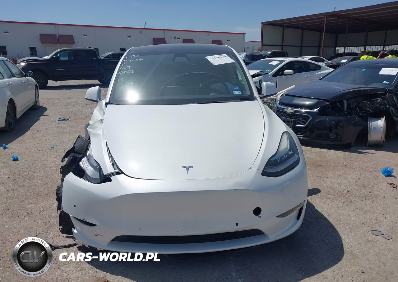 2022 Tesla Model Y Long Range Dual Motor All-Wheel Drive VIN:7SAYGDEE2NF320572 - 11