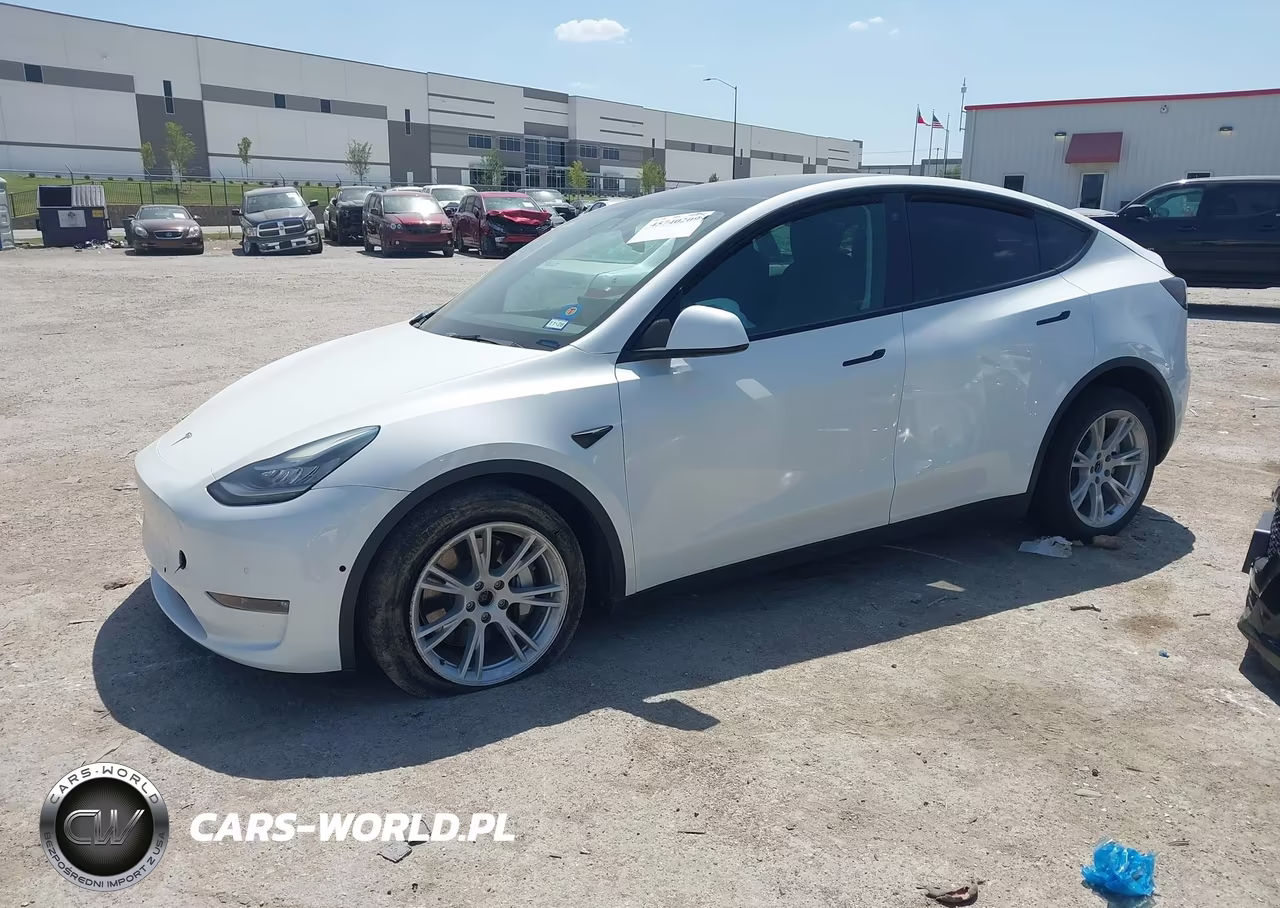 2022 Tesla Model Y Long Range Dual Motor All-Wheel Drive VIN:7SAYGDEE2NF320572 - 2