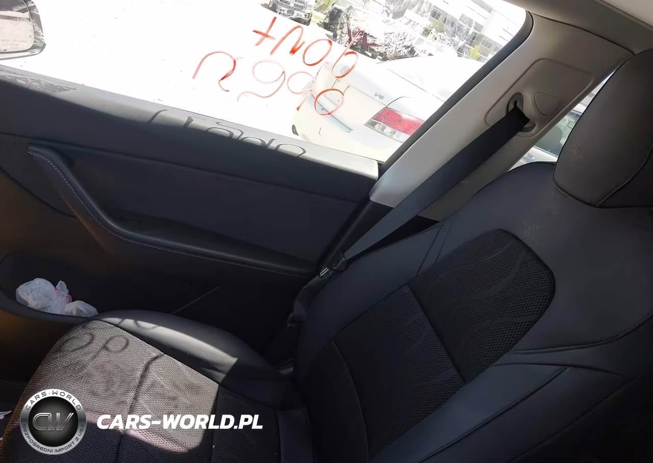 2022 Tesla Model Y Long Range Dual Motor All-Wheel Drive VIN:7SAYGDEE2NF320572 - 5