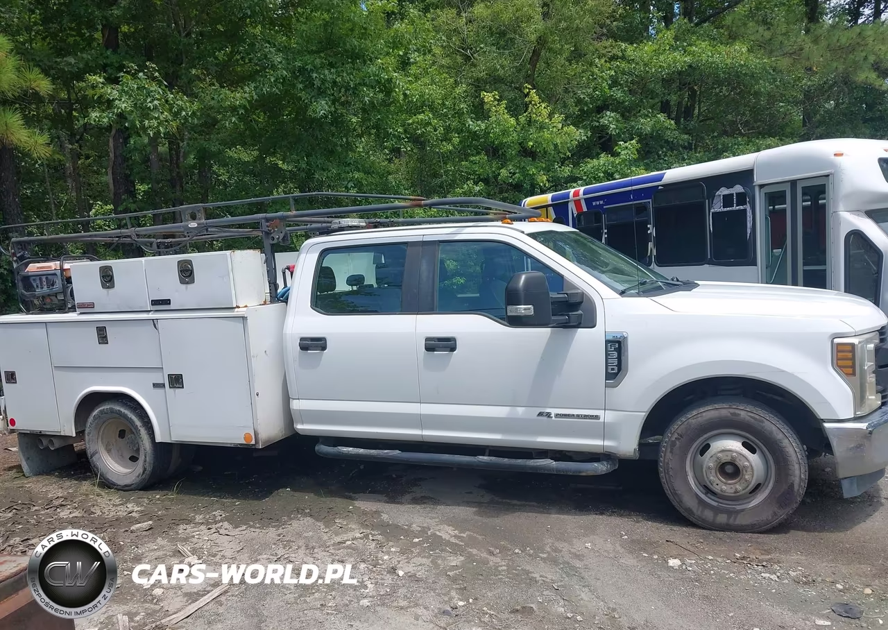 2018 Ford F-350 Chassis Xl VIN:1FD8W3GT7JEC27608 - 13