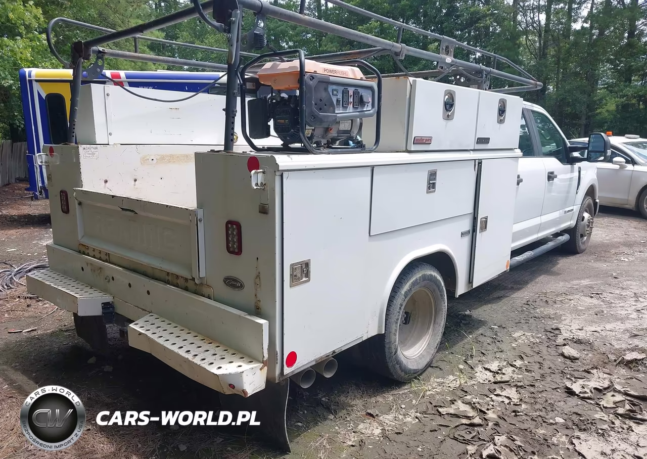 2018 Ford F-350 Chassis Xl VIN:1FD8W3GT7JEC27608 - 4