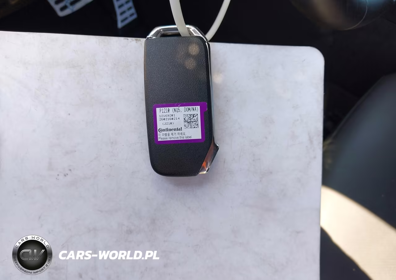 2025 Kia Sportage Plug-In Hybrid X-Line Prestige VIN:KNDPZDDHXS7240551 - 11