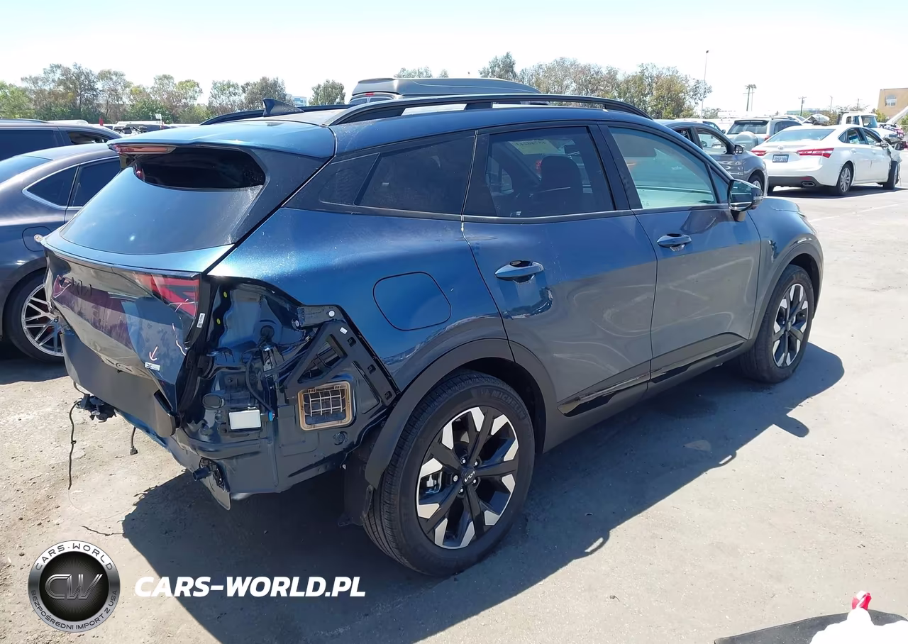2025 Kia Sportage Plug-In Hybrid X-Line Prestige VIN:KNDPZDDHXS7240551 - 4