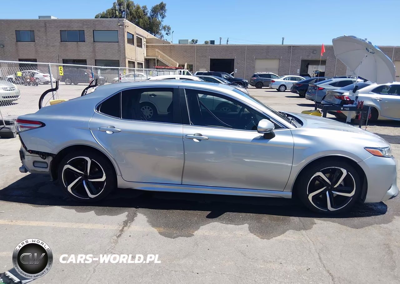 2018 Toyota Camry Se VIN:4T1B11HK2JU108532 - 14