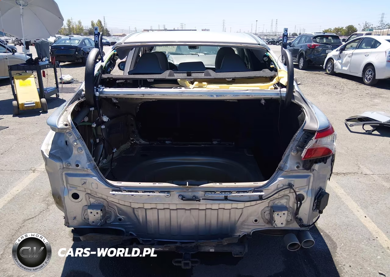 2018 Toyota Camry Se VIN:4T1B11HK2JU108532 - 17