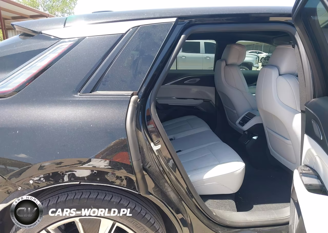 2024 Cadillac Lyriq Luxury W-1Se VIN:1GYKPSRK9RZ119298 - 8