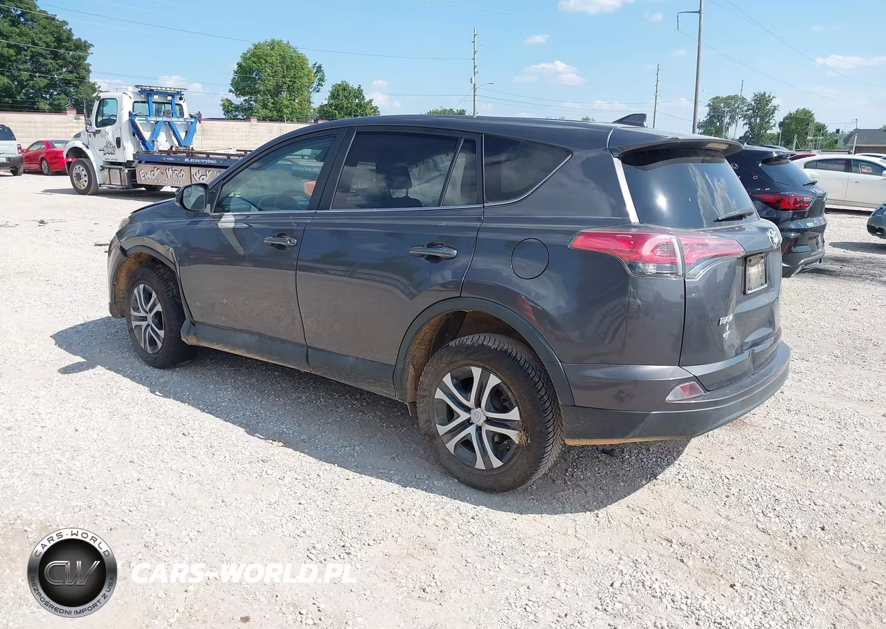 2018 Toyota Rav4 Le VIN:2T3ZFREV8JW439670 - 3