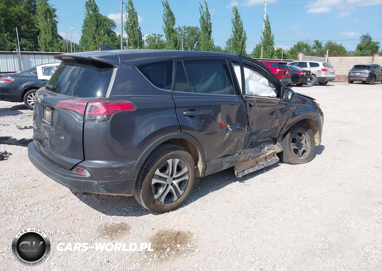 2018 Toyota Rav4 Le VIN:2T3ZFREV8JW439670 - 4