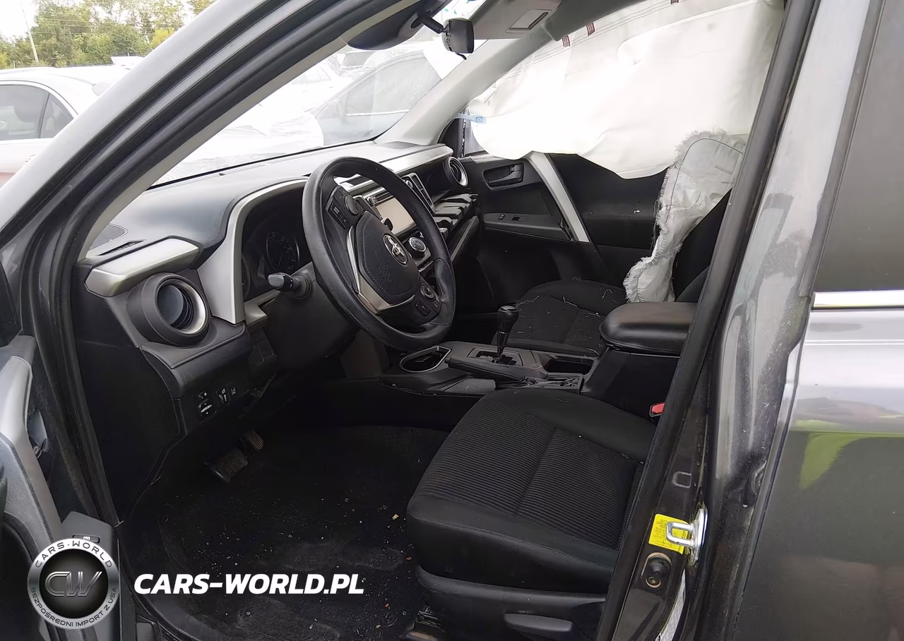 2018 Toyota Rav4 Le VIN:2T3ZFREV8JW439670 - 5