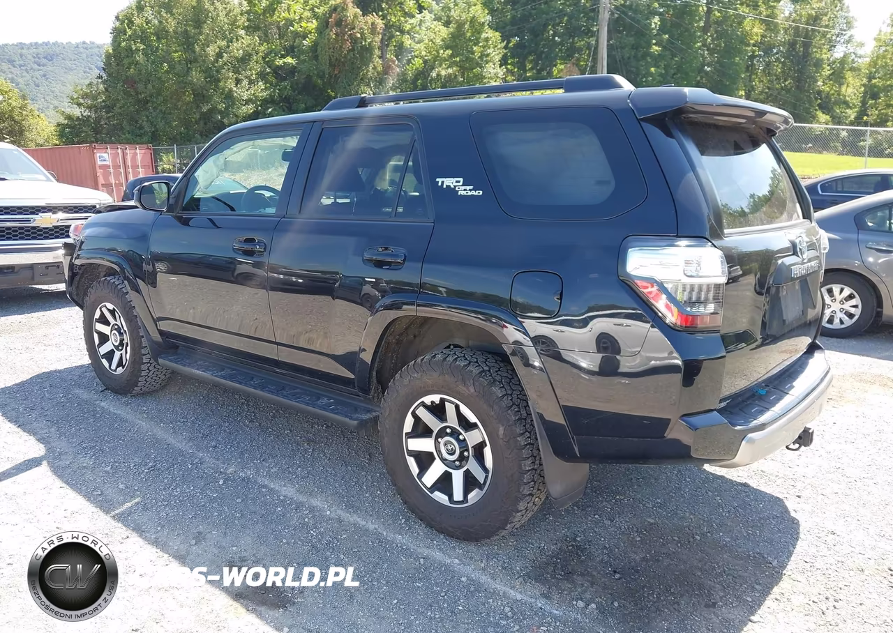 2022 Toyota 4Runner Trd Off Road VIN:JTEPU5JR8N6070925 - 3