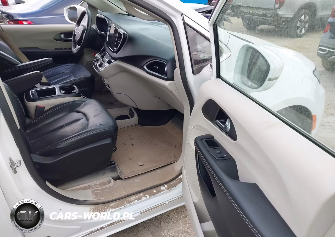 2022 Chrysler Pacifica Touring L VIN:2C4RC1BG4NR144761 - 5