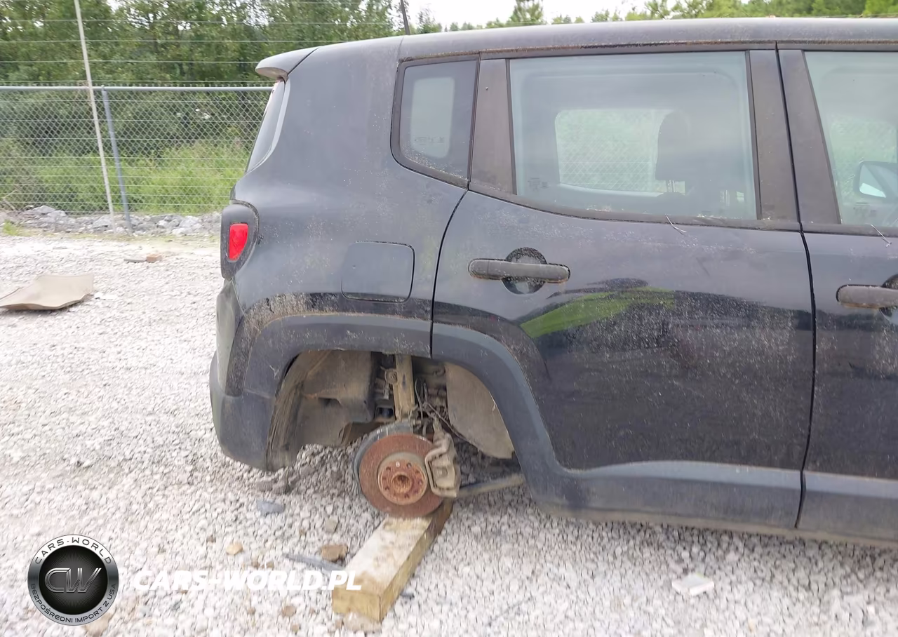 2015 Jeep Renegade Sport VIN:ZACCJAAH0FPB71522 - 14