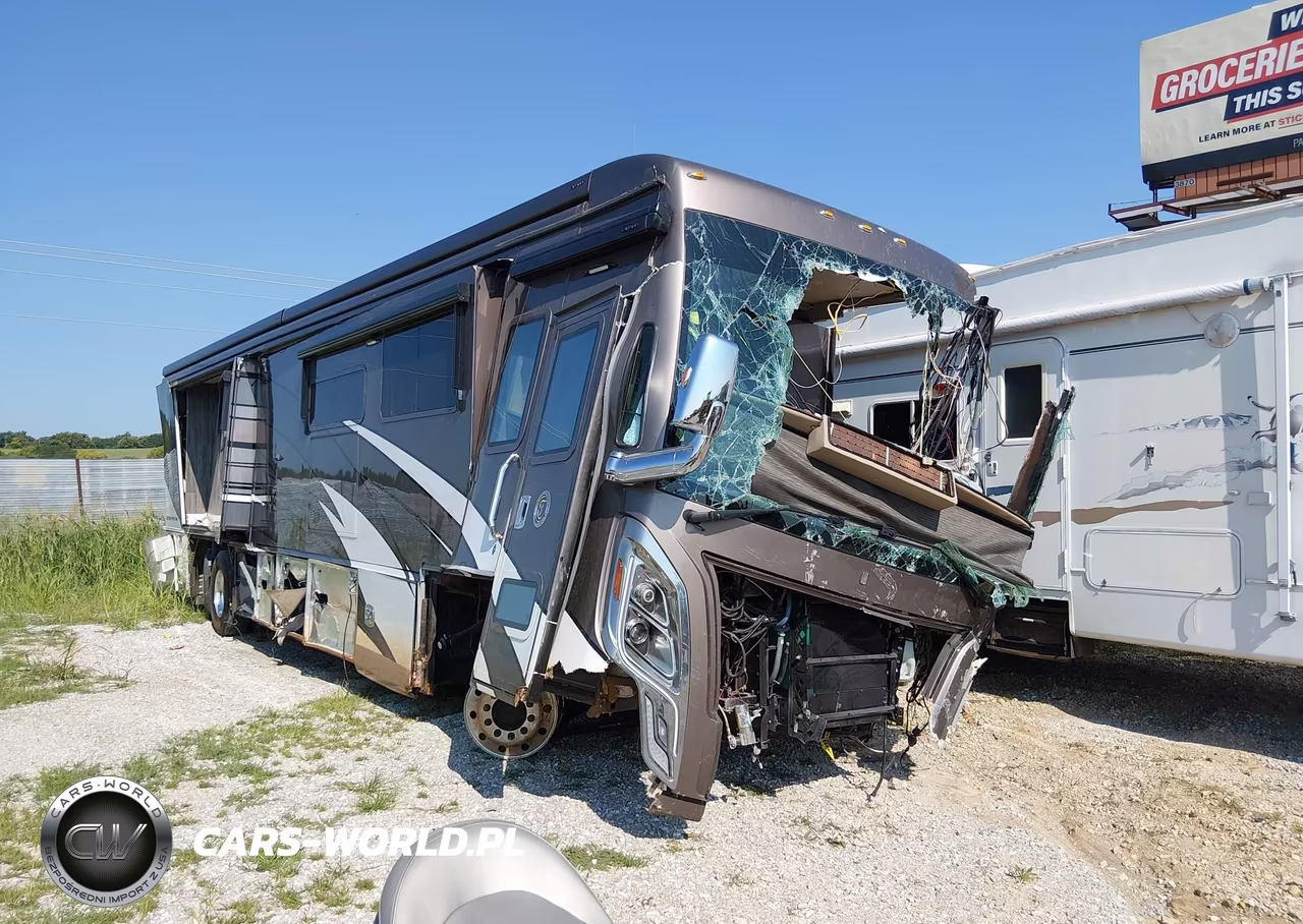 2021 Tiffin Motorhomes Inc Zephyr – zdjęcie 1 z 12