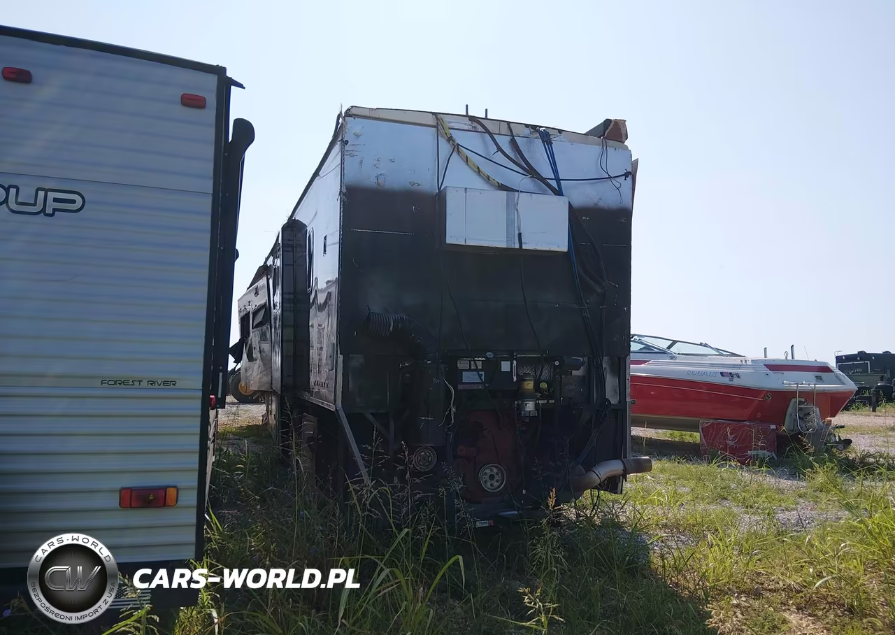 2021 Tiffin Motorhomes Inc Zephyr VIN:5VBZA89A7MA121565 - 3