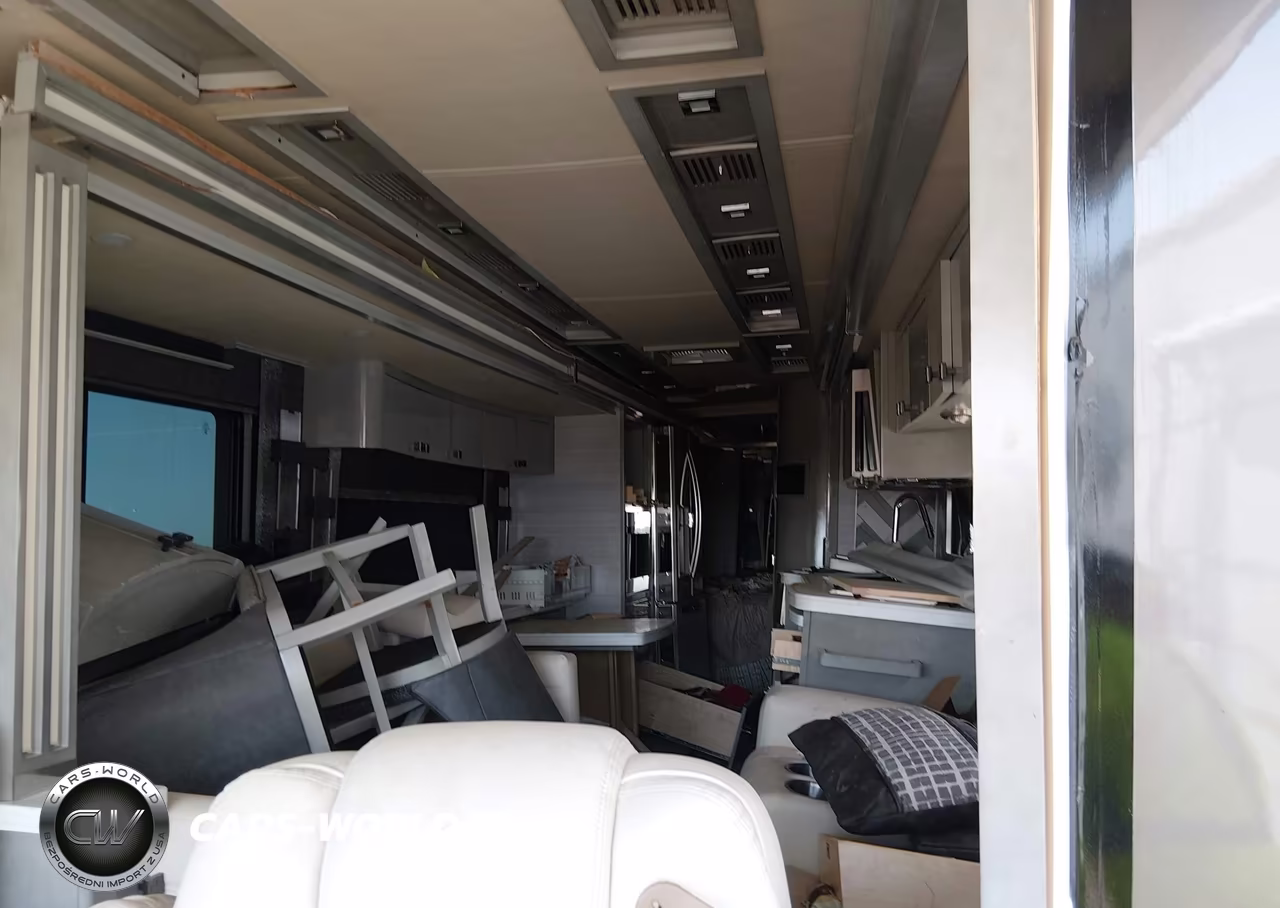 2021 Tiffin Motorhomes Inc Zephyr VIN:5VBZA89A7MA121565 - 5