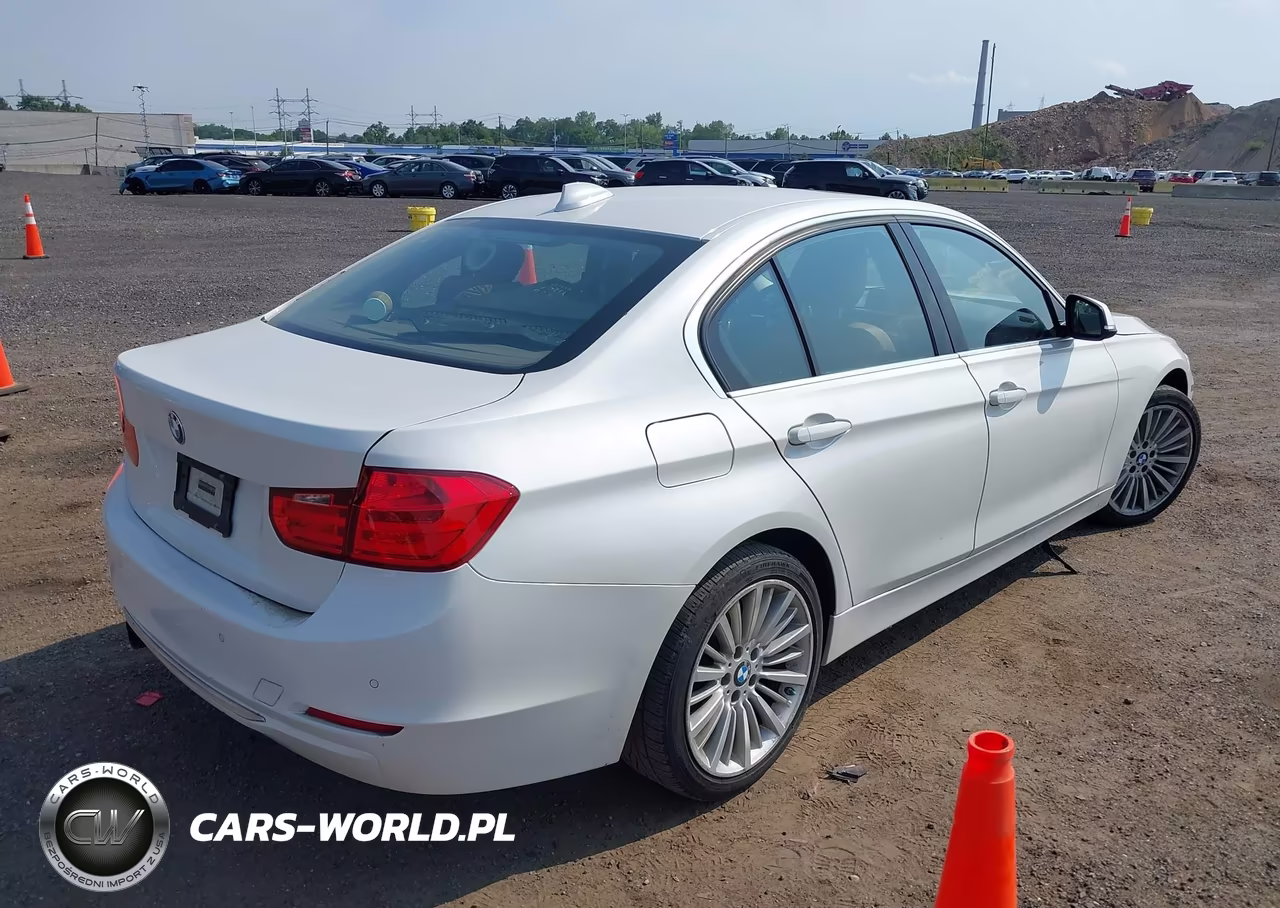 2015 BMW 328I xDrive VIN:WBA3B5G53FNS18707 - 4