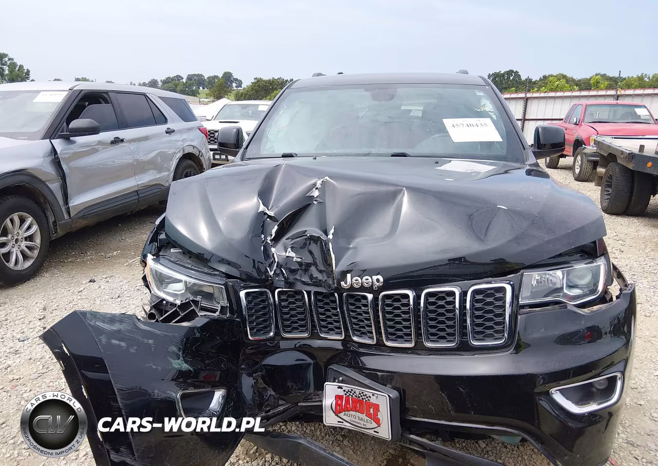 2021 Jeep Grand Cherokee Laredo E 4X4 VIN:1C4RJFAG0MC580390 - 13