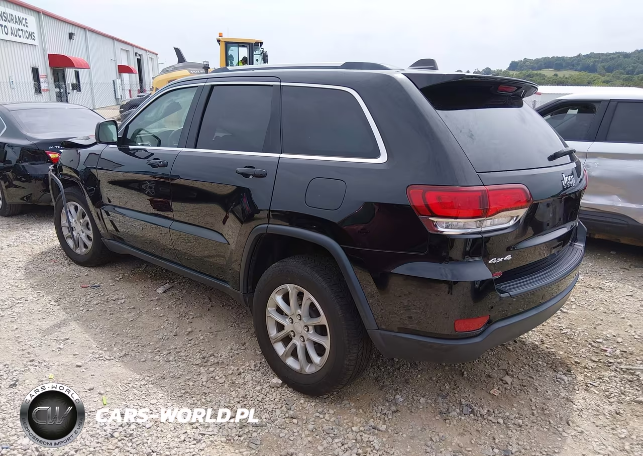 2021 Jeep Grand Cherokee Laredo E 4X4 VIN:1C4RJFAG0MC580390 - 3