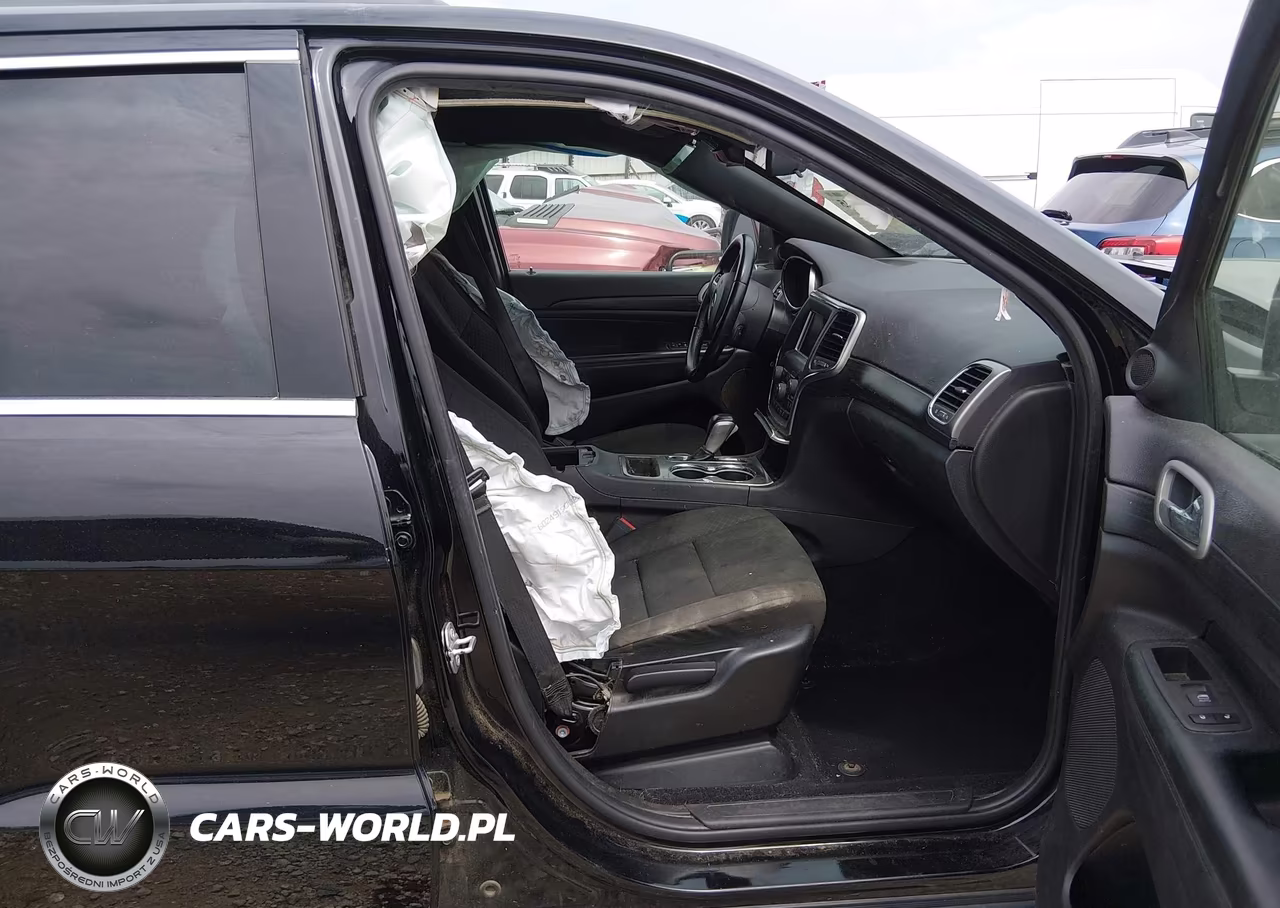 2021 Jeep Grand Cherokee Laredo E 4X4 VIN:1C4RJFAG0MC580390 - 5