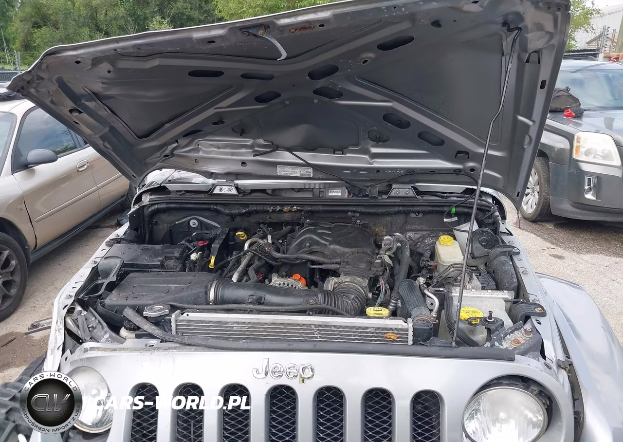 2013 Jeep Wrangler Unlimited Sahara VIN:1C4HJWEG6DL548811 - 10