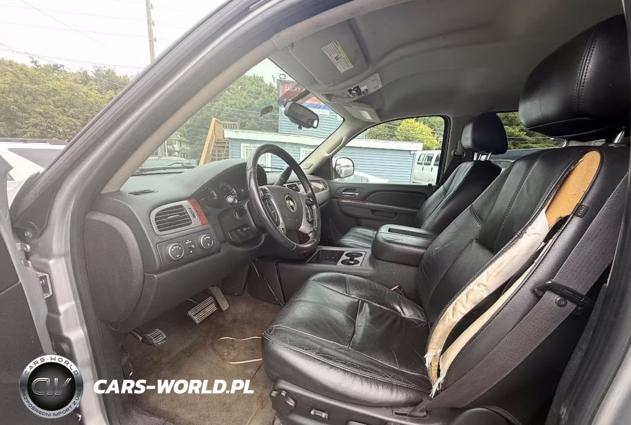 2011 Chevrolet Tahoe Lt VIN:1GNSKBE01BR150177 - 5