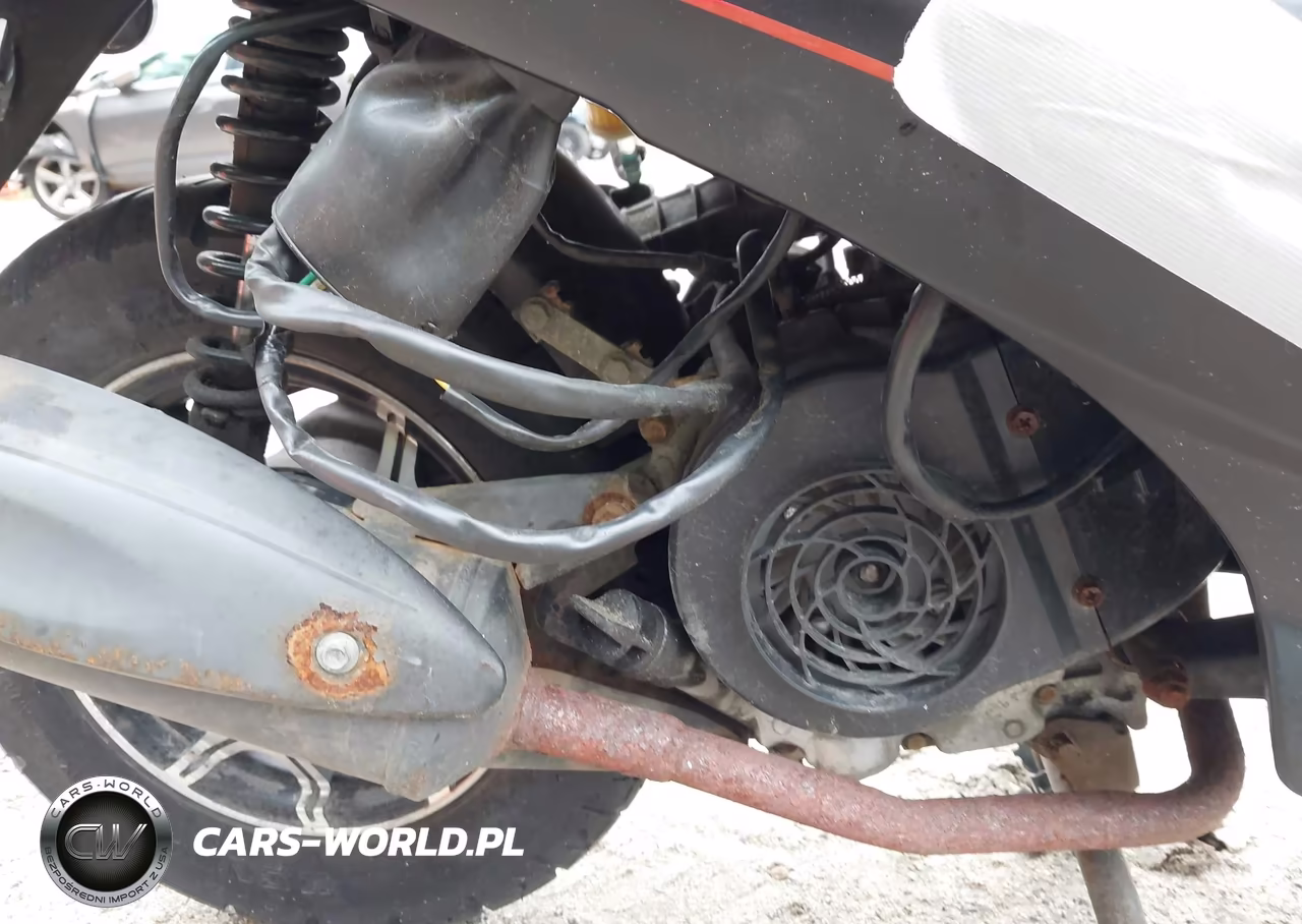 2024 Jiangsu Baodiao VIN:LJ7TCA2FXRZ520468 - 8