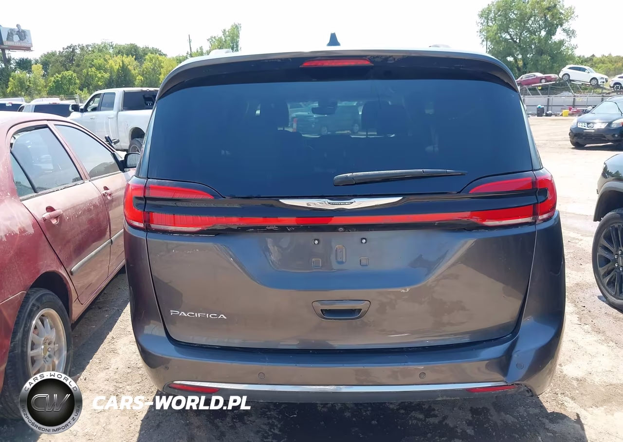 2021 Chrysler Pacifica Touring L VIN:2C4RC1BG7MR528080 - 16