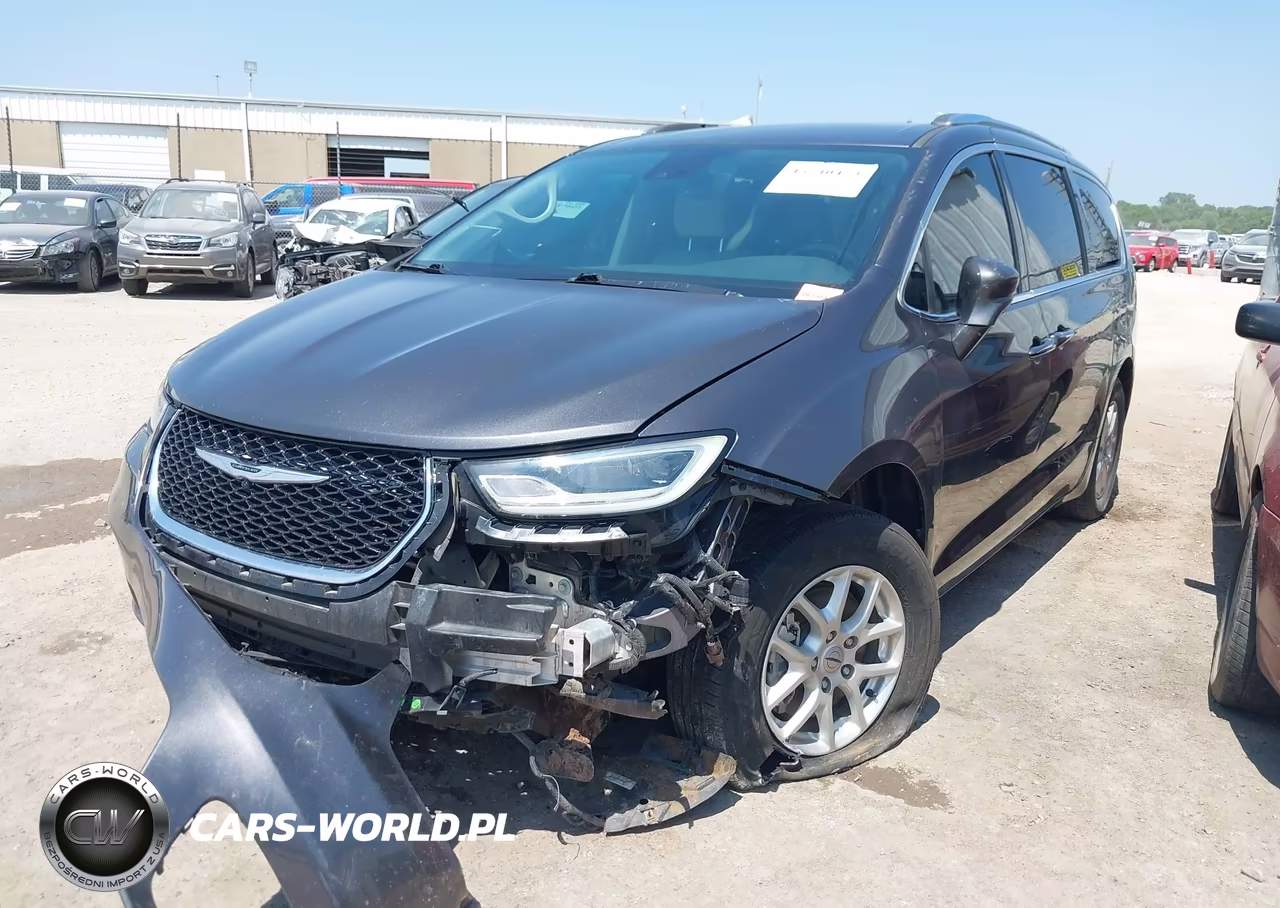 2021 Chrysler Pacifica Touring L VIN:2C4RC1BG7MR528080 - 2