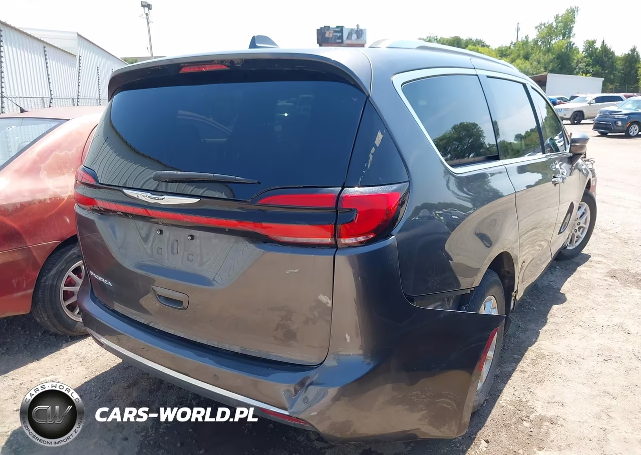 2021 Chrysler Pacifica Touring L VIN:2C4RC1BG7MR528080 - 4