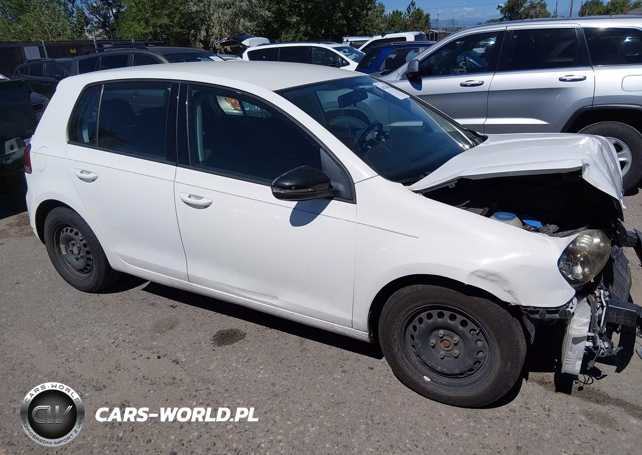 2014 Volkswagen Golf 2.5L (A6) (No Longer Orderable)