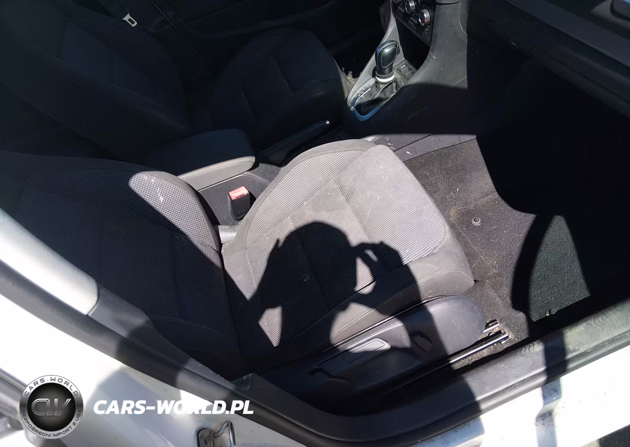 2014 Volkswagen Golf 2.5L (A6) (No Longer Orderable) VIN:WVWDB7AJ0EW001665 - 5